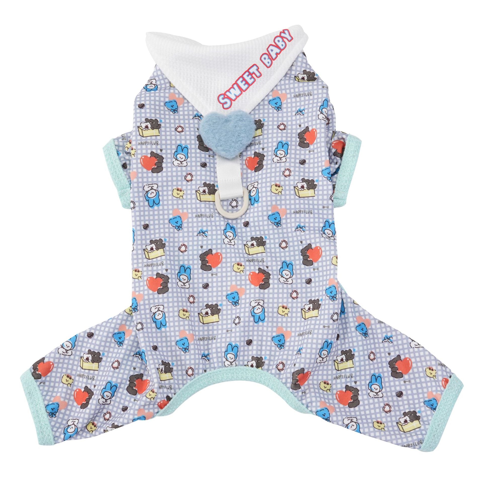 Pet apparel, pet clothes, dog clothes, four-legged outfit, spring/summer new arrivals, 26 triangle collar tie, heart-shaped four-leg design
