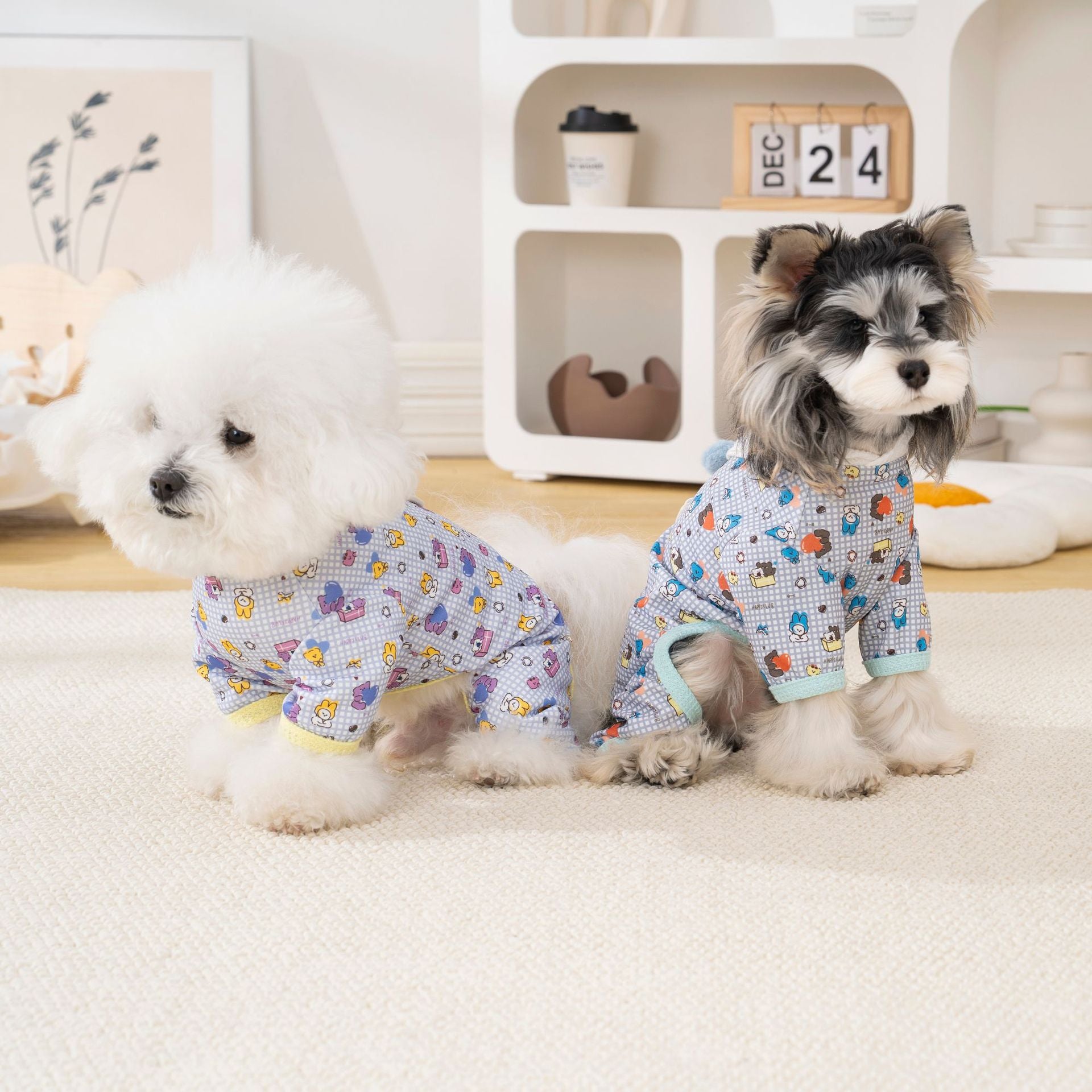 Pet apparel, pet clothes, dog clothes, four-legged outfit, spring/summer new arrivals, 26 triangle collar tie, heart-shaped four-leg design